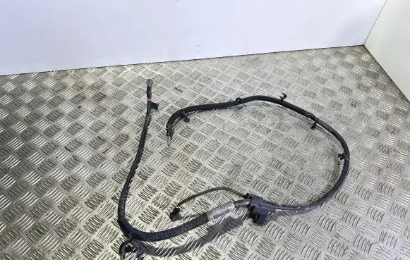 Ford Focus Wires (starter motor) AV6T14A280