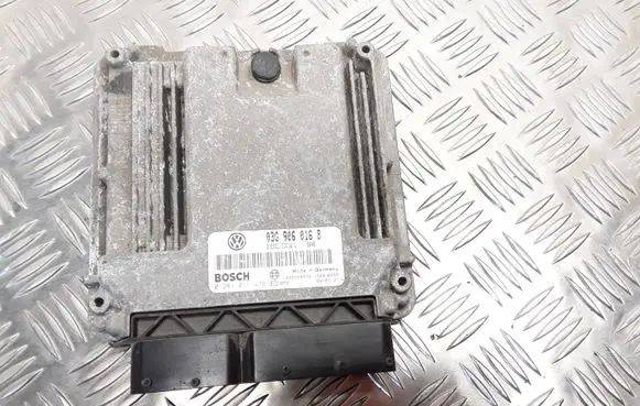 Volkswagen Golf V Engine control unit/module 03G906016B 0281011478