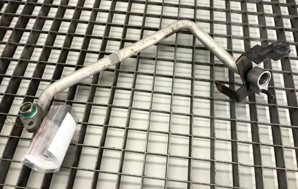 Hyundai Kona I Air conditioning (A/C) pipe/hose