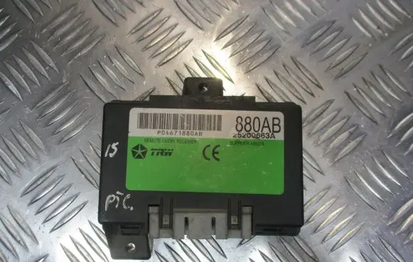 Chrysler PT Cruiser Central body control module P04671880AB