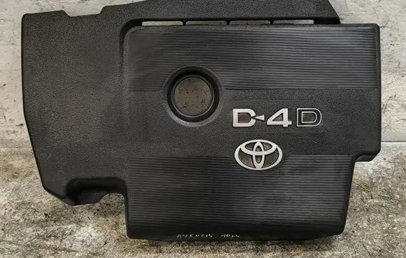 Toyota Avensis T270 Engine cover (trim)
