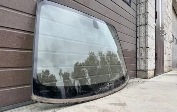 BMW 1 E81 E87 Front windscreen/windshield window 
