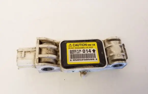 Mitsubishi Grandis Airbag deployment crash/impact sensor 8651A014