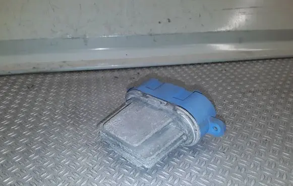 Volkswagen Touareg I Heater blower motor/fan resistor 7L0907521 52492612 908000410