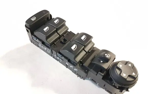 Peugeot 208 Electric window control switch 96788264ZD