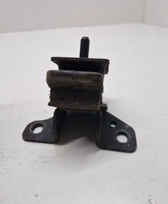 KIA Sorento Engine mount bracket 218123E150