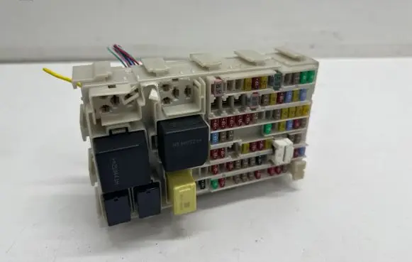 Nissan Qashqai J12 Fuse module 243506RA0B
