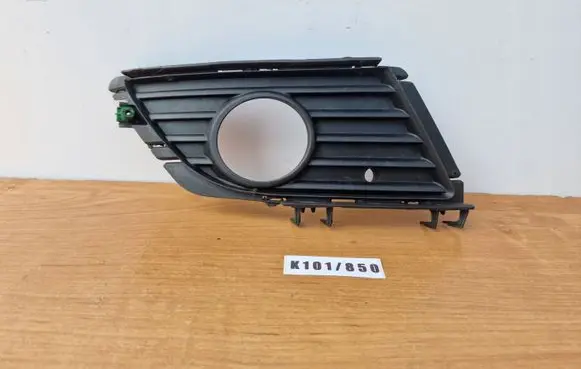 Opel Corsa C Front fog light trim/grill 13120838