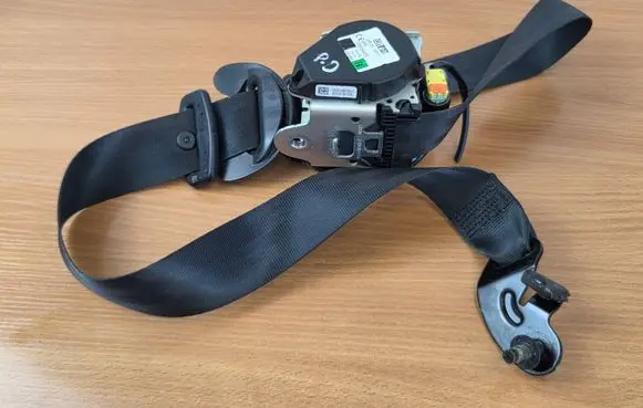 Ford Focus Front seatbelt 0080R0000 639536400B 161019