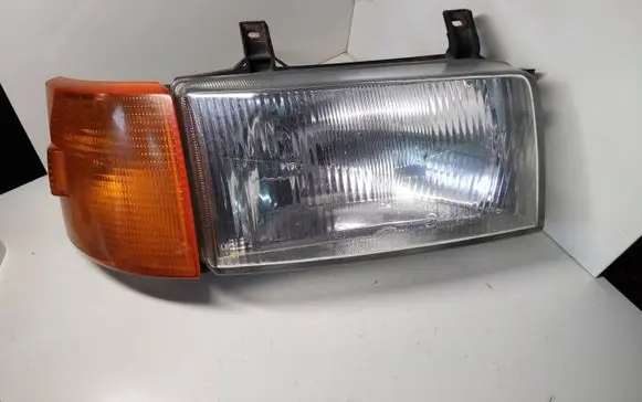 Volkswagen Transporter - Caravelle T4 Headlight/headlamp 7R0144438 302136370 HELLA