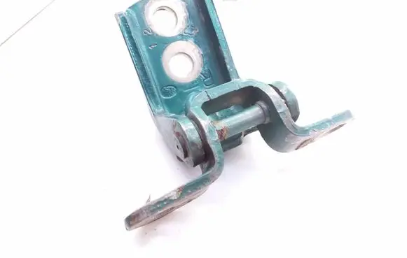 Nissan Almera Tino Rear door lower hinge