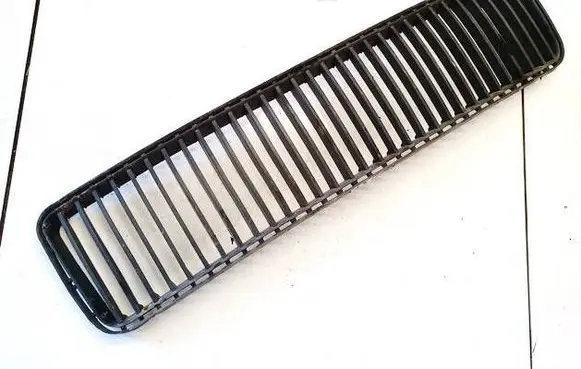 Skoda Superb B5 (3U) Front bumper lower grill 3U0853677