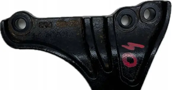 Hyundai Sonata DN8 Engine mounting bracket L1100