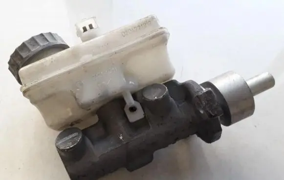 Suzuki Wagon R+ Master brake cylinder 0204221813