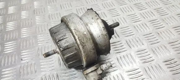 Audi A6 S6 C6 4F Engine mount bracket