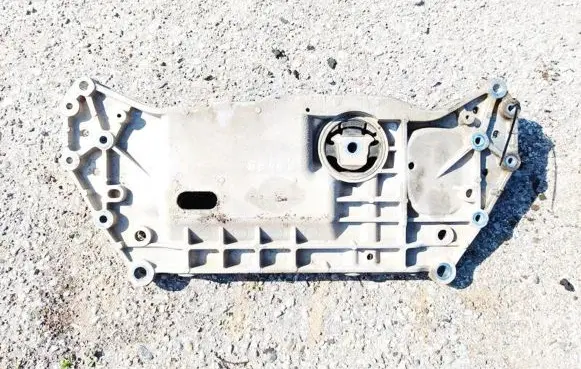 Volkswagen Golf V Front subframe
