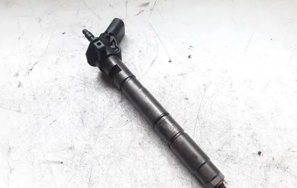 Audi Q7 4L Fuel injector 059130277AH