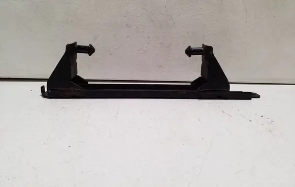 Audi A1 Muffler mount bracket/holder 1K0253144AN 1K0253144AP