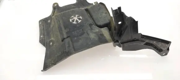 Mitsubishi Outlander Engine splash shield/under tray MR974866