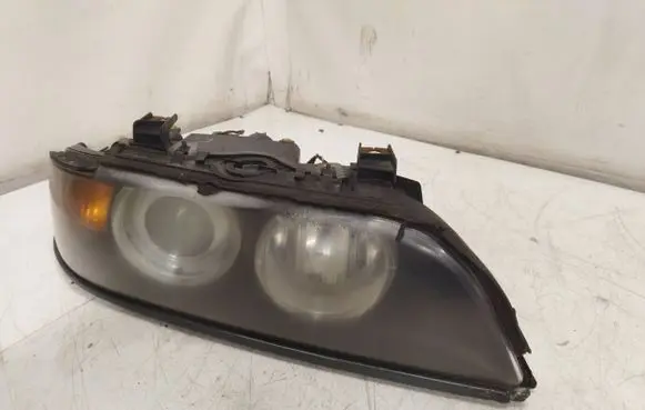 Volvo S40, V40 Headlight/headlamp 30899884