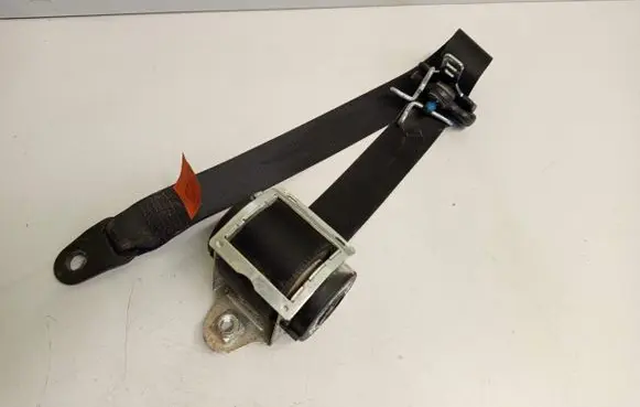 Ford C-MAX I Front seatbelt 3M51R61294AC 601597400