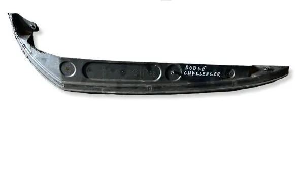Dodge Challenger Fender end trim 55399153
