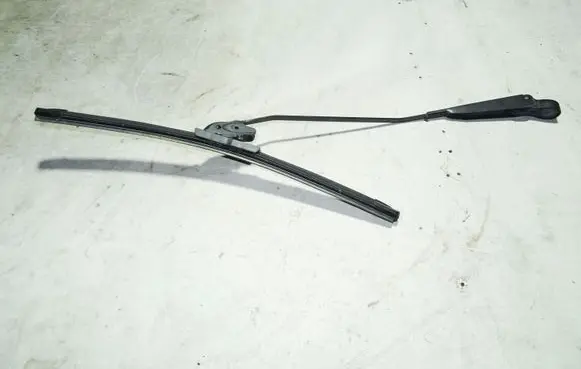 Renault Kangoo I Front wiper blade arm 8200158096
