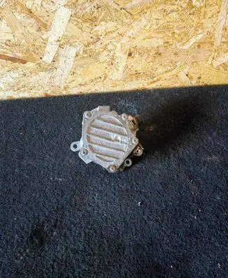 Volvo S90, V90 Vacuum pump 31316688