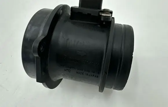 Volkswagen Touareg II Mass air flow meter 059906461N
