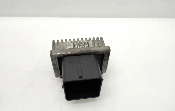 Opel Movano B Glow plug pre-heat relay 110678071R 0993