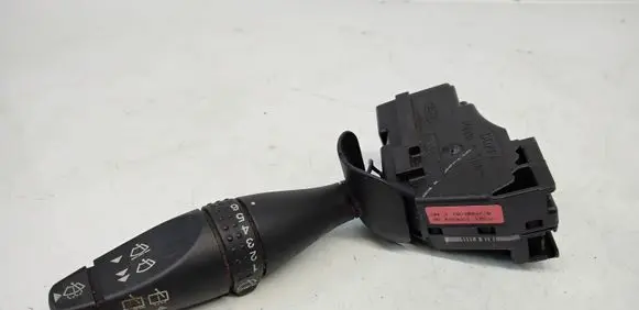 Ford Mondeo Mk III Wiper control stalk 17A553
