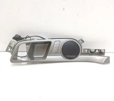 Front door high frequency speaker