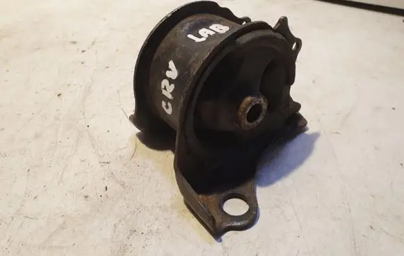 Honda CR-V Engine mount bracket