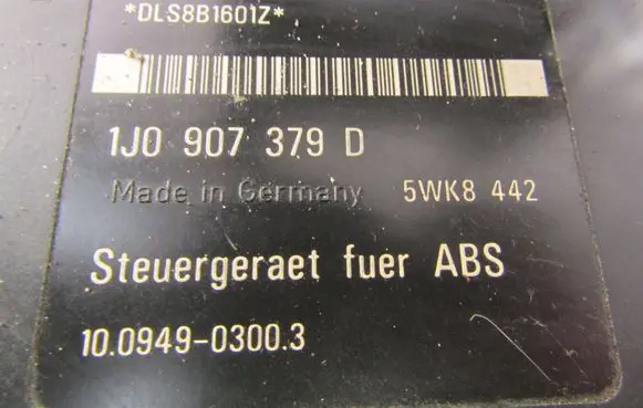 Volkswagen Golf IV ABS Pump 1J0907379D