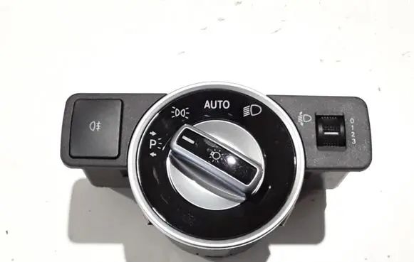 Mercedes-Benz C W204 Light switch A2049053103