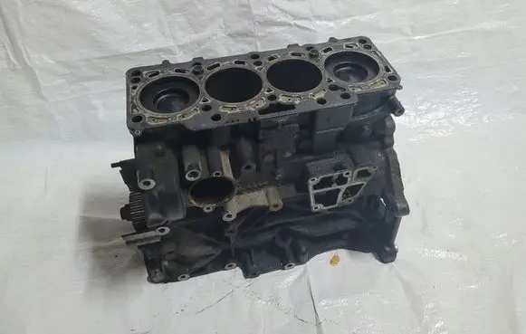 Volkswagen PASSAT B7 Engine block 