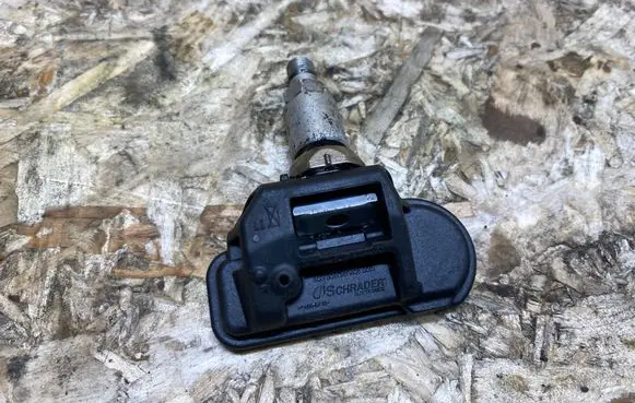 Mercedes-Benz S AMG W220 Tire pressure sensor A0009050030
