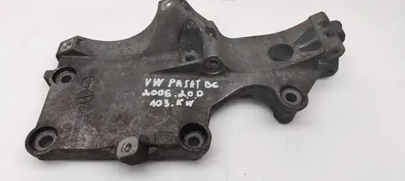 Volkswagen PASSAT B6 Engine mounting bracket 038903143