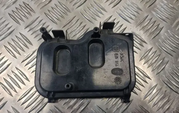 Audi A6 S6 C6 4F Headlight/headlamp dust cover 15812300