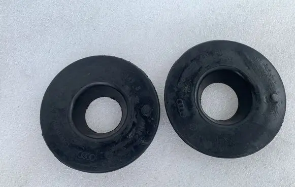 Volkswagen PASSAT B6 Front coil spring rubber mount 1k0512149b