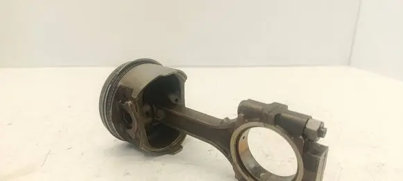 Mitsubishi 3000 GT Piston with connecting rod