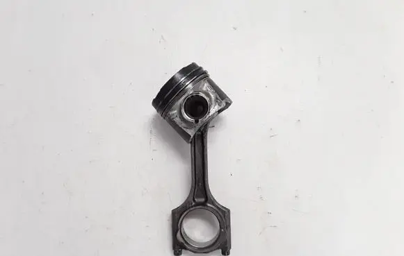 Volvo XC60 Piston with connecting rod 30750666