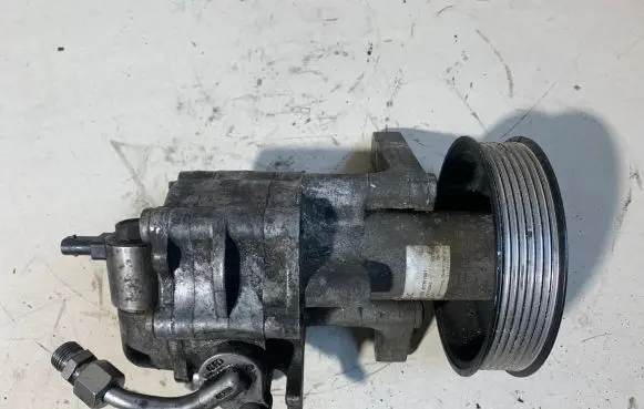 BMW 7 F01 F02 F03 F04 Power steering pump 677617001