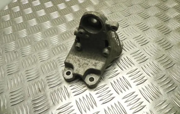 BMW 2 F22 F23 Engine mounting bracket 6859416 VD12796