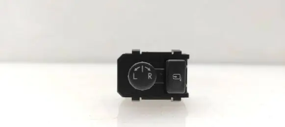 Wing mirror switch