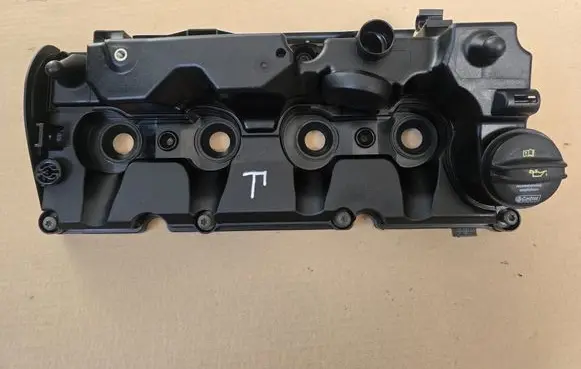Skoda Octavia Mk3 (5E) Rocker cam cover 03L103469T V500