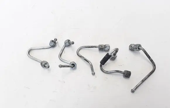 Renault Megane II Fuel injector supply line/pipe 8200592001