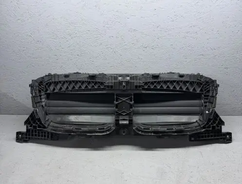 BMW iX3 G08 Intercooler air guide/duct channel T205826