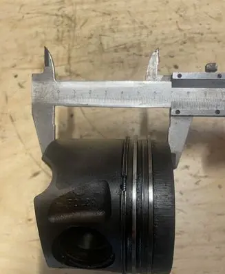 Mercedes-Benz ML W164 Piston 8370B