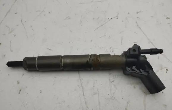 Mercedes-Benz ML W164 Fuel injector A6420700587 0445115027